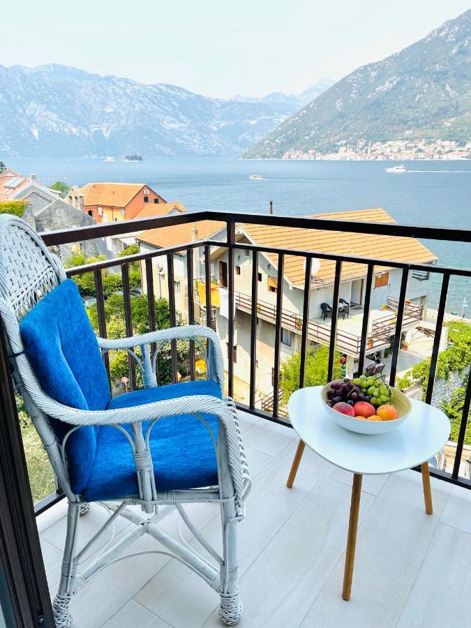 Chic Sea Front Apartment With Breathtaking Kotor Bay View Доньї-Столів Екстер'єр фото