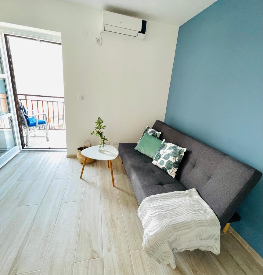 Chic Sea Front Apartment With Breathtaking Kotor Bay View Доньї-Столів Екстер'єр фото