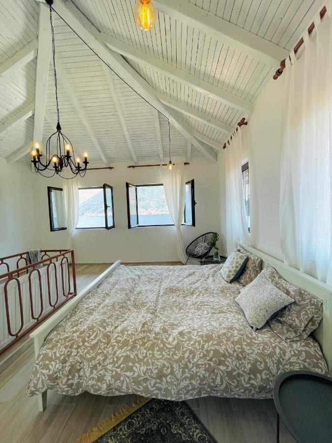 Chic Sea Front Apartment With Breathtaking Kotor Bay View Доньї-Столів Екстер'єр фото
